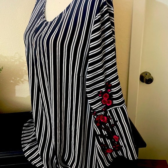 Tops - Beautiful striped black and white with hot pink floral appliqué on sleeve